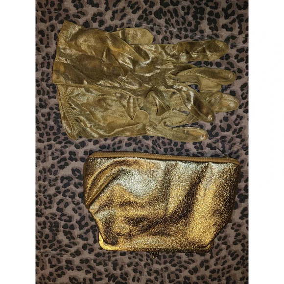 Women's Gold Ring Top Handle Bag and Clutch Set With Golden Gloves (AH) - Picture 3 of 10